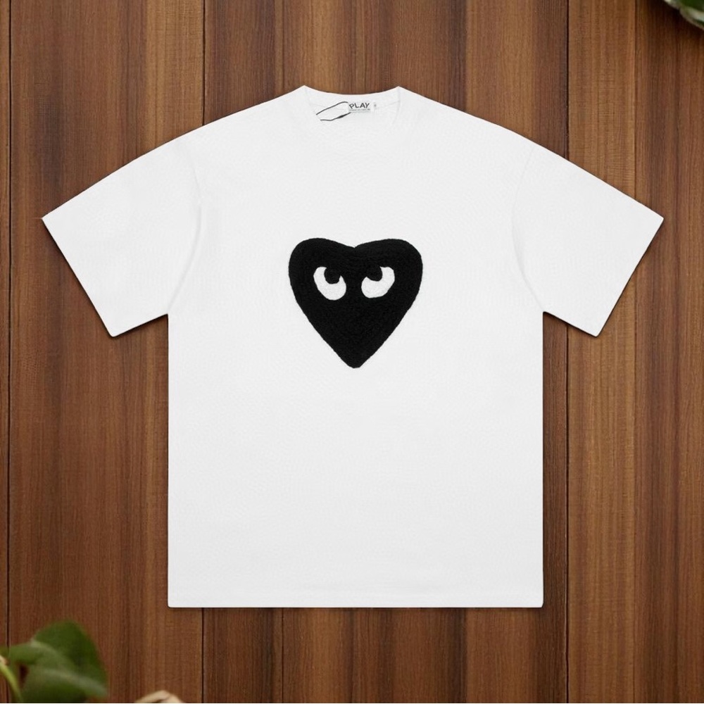 Comme des Garcons Boxy White T-Shirt with Black Heart